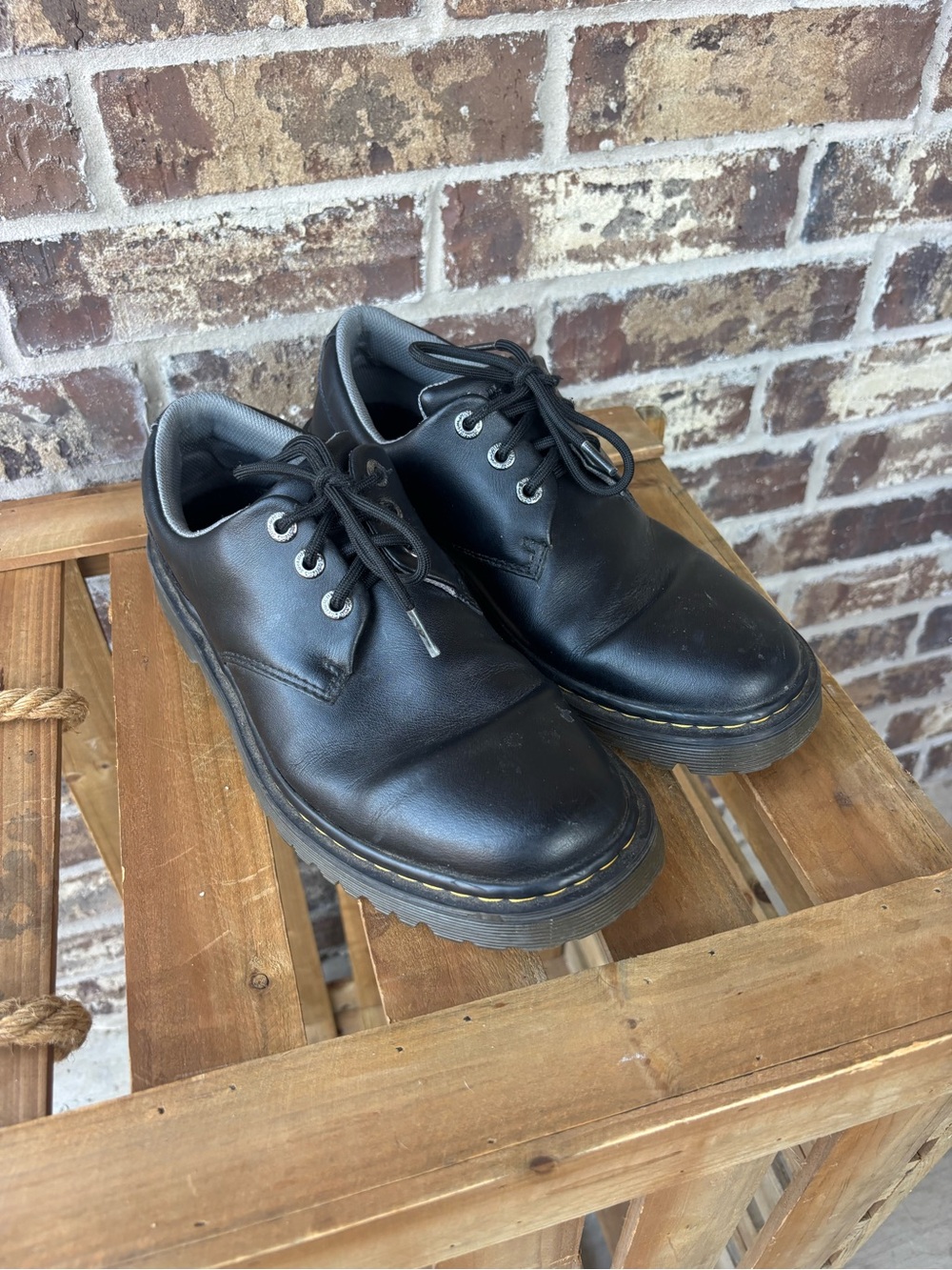 Dr. Martens Kent AW004 Black Leather 3-Eye Oxford Shoes Size 9M/10W